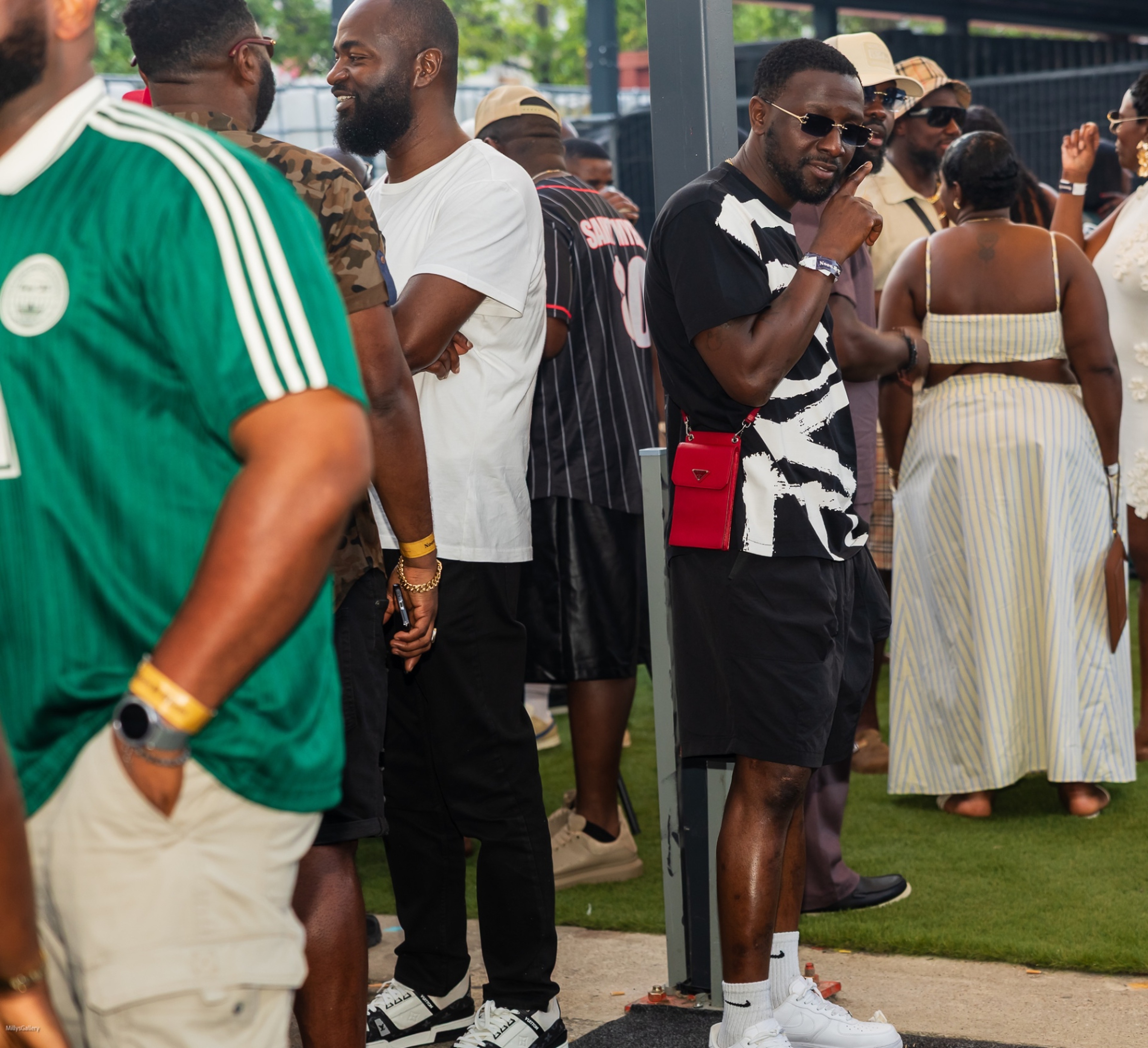 NOON & BLOOM party moment